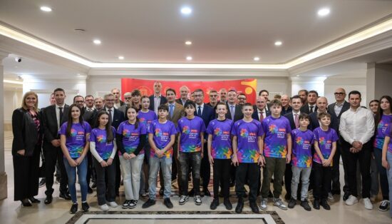 Podpis pogodbe o širitvi Plazma Športnih iger mladih